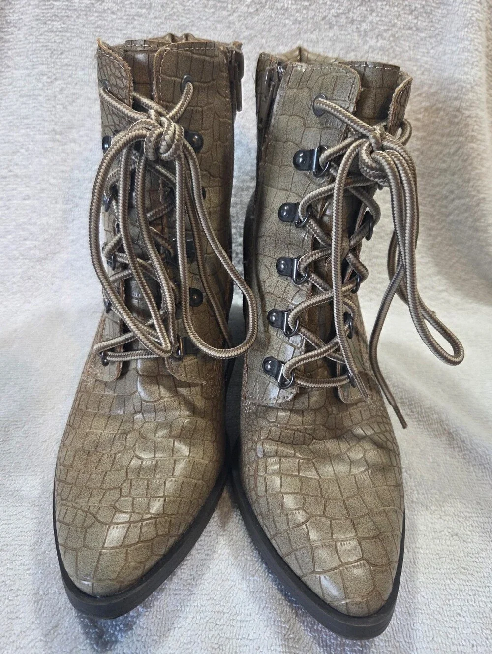 New ESPRIT Ankle Boots Size 8.5